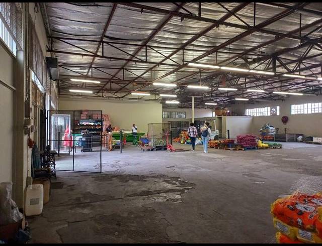 360M² RETAIL TO LET IN WHITE RIVER CENTRAL